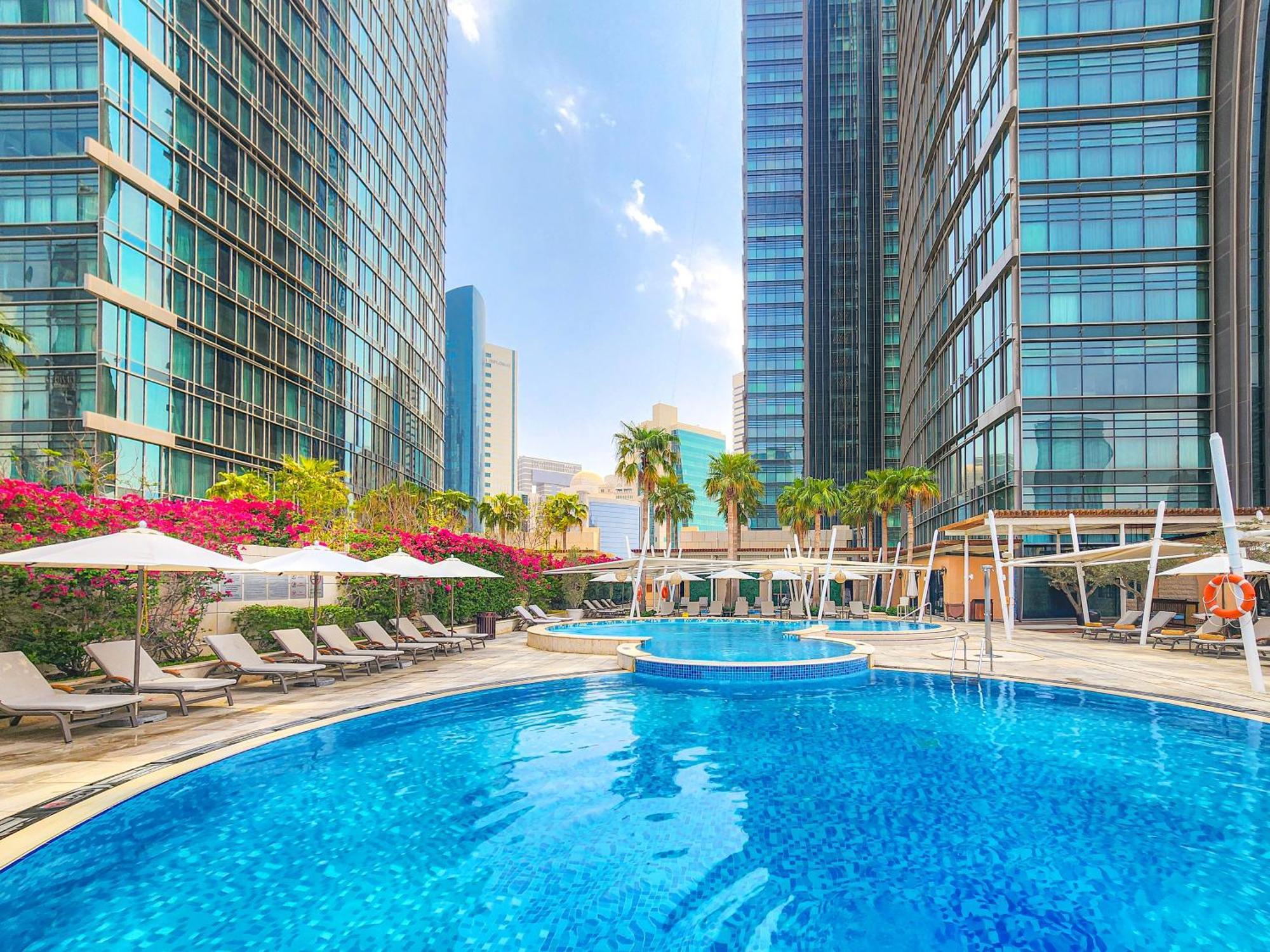 多哈罗塔纳城市中心酒店 外观 照片 The swimming pool at the hotel