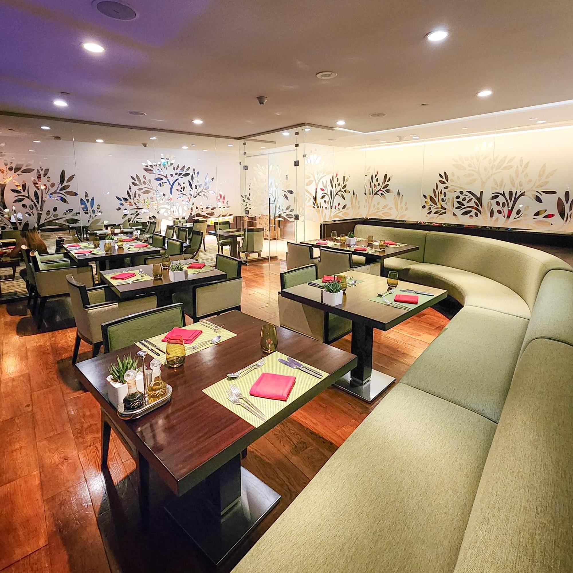 多哈罗塔纳城市中心酒店 外观 照片 The interior of the restaurant